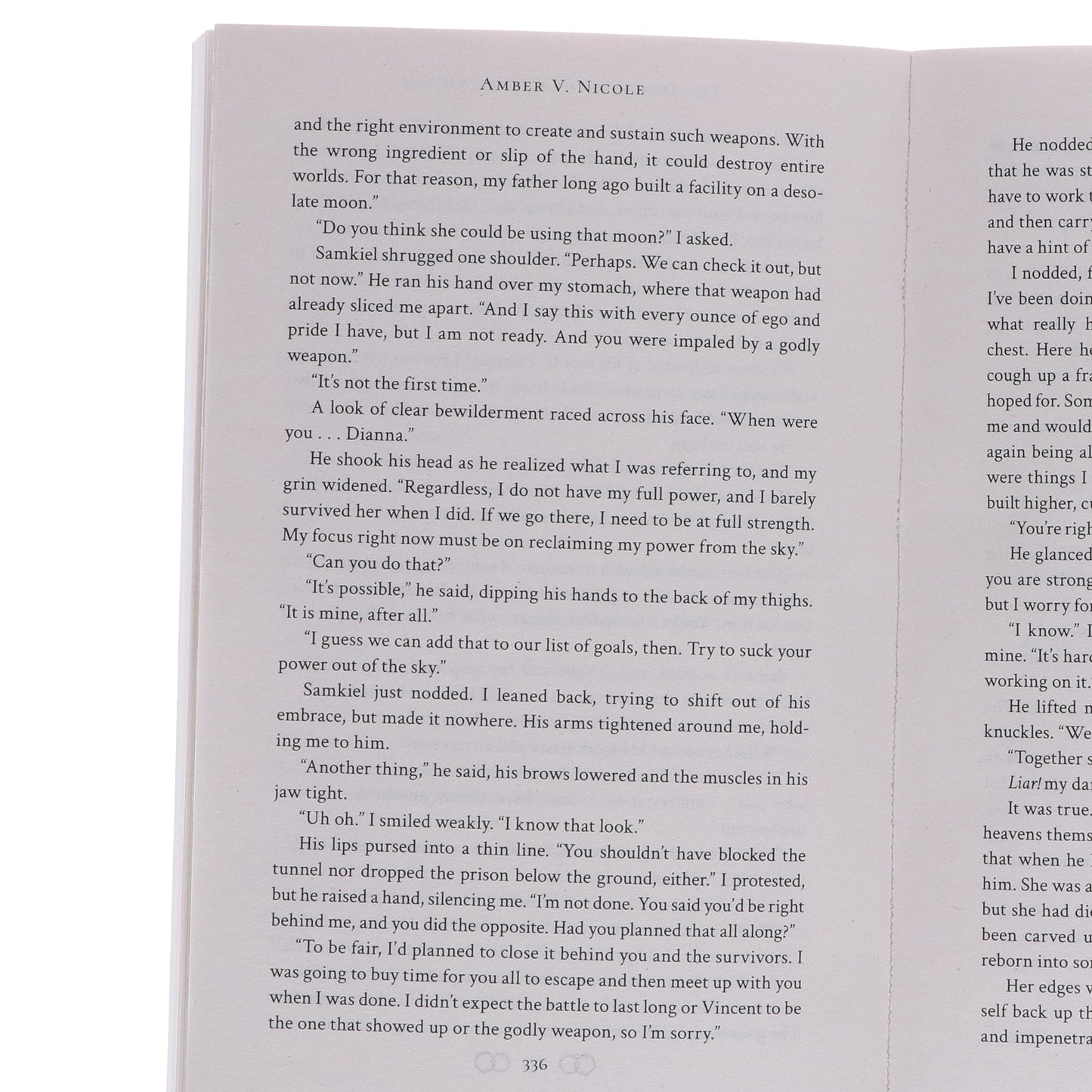 眾神與怪物系列,作者:Amber V. Nicole,3 本書合集套裝 - 小說 - 平裝本